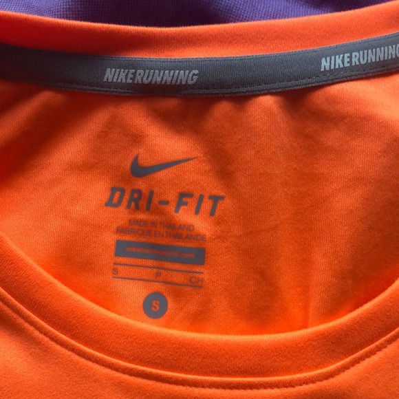 Nike Miler T-Shirt - Picture 6 of 6